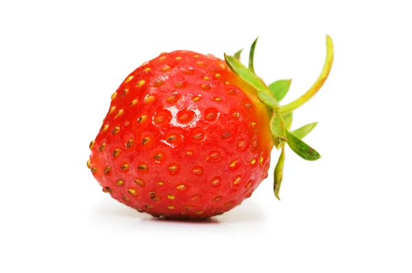 빨간 딸기는 흰색 절연 — 스톡 사진