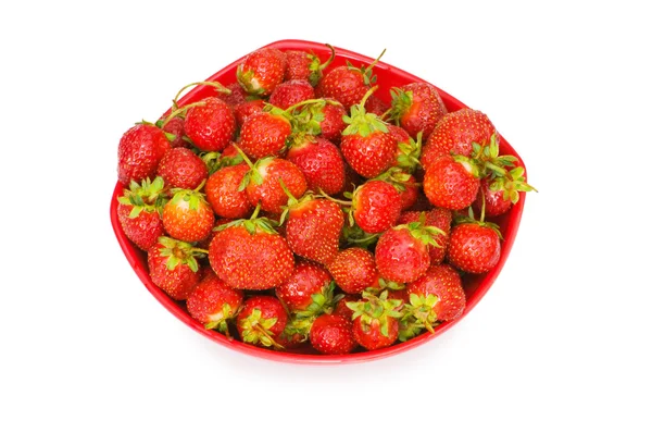 Röda jordgubbar isolerat på vita — Stockfoto