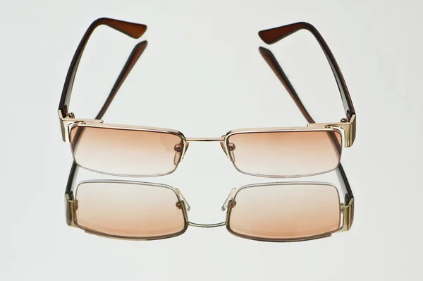 Elegantes gafas de sol — Foto de Stock