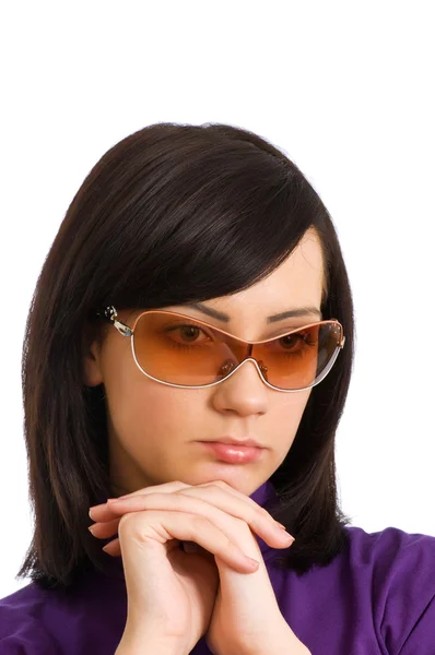 Mladá dívka v izolované sluneční brýle — Stock fotografie