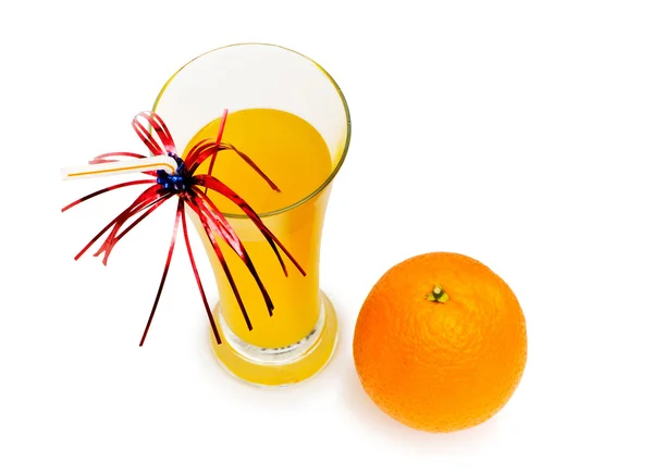 Oranžový koktejl izolovaných na bílém — Stock fotografie