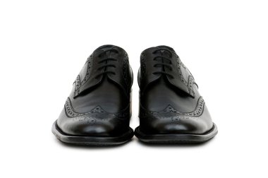 siyah ayakkabılar üzerinde beyaz izole