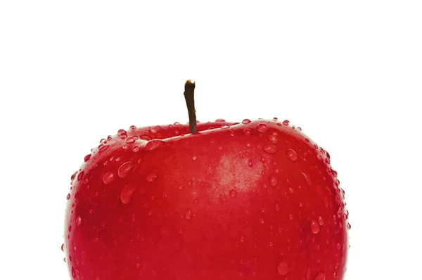 Czerwone jabłko z rosy na białym tle — Zdjęcie stockowe
