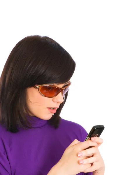 Genç kadın SMS gönderme kapat — Stok fotoğraf