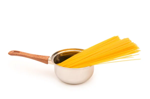 Panela de espaguete isolada no branco — Fotografia de Stock