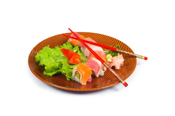 Sushi piatto isolato sul bianco — Foto Stock