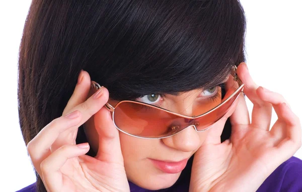 Νεαρό κορίτσι σε γυαλιά ηλίου απομονωθεί — Φωτογραφία Αρχείου