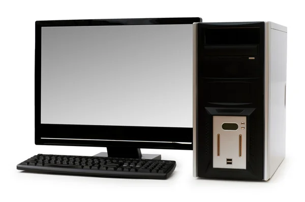 Настільний комп'ютер ізольовано на білому — стокове фото