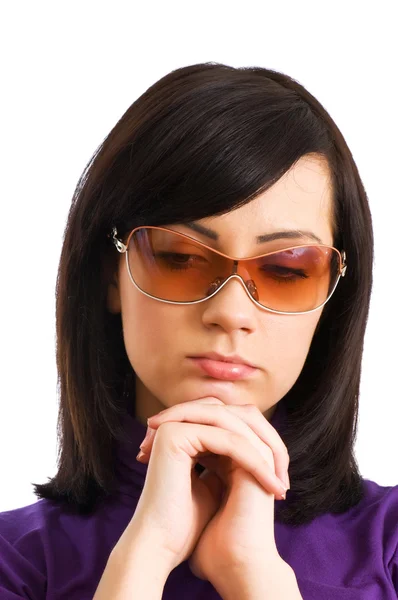 Giovane ragazza in occhiali da sole isolato — Foto Stock