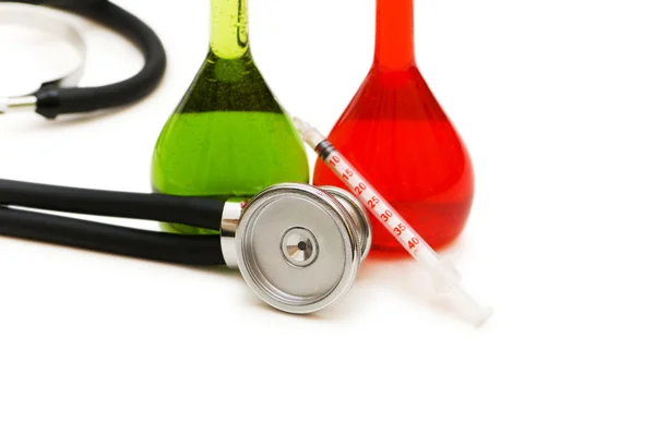Tüpler ve izole stetoskop — Stok fotoğraf