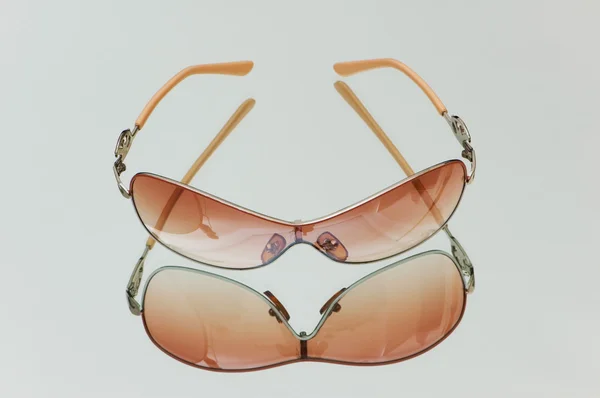 Elegantes gafas de sol —  Fotos de Stock