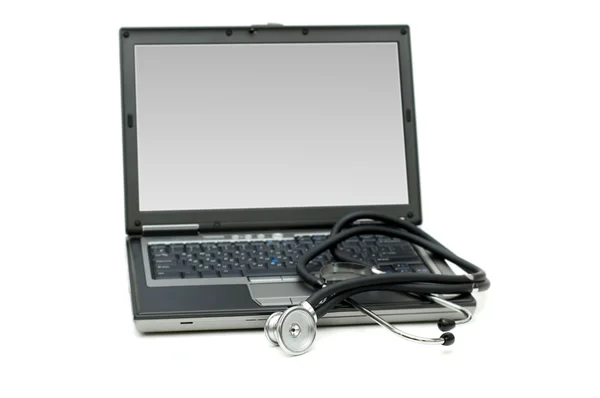 Stetoskop och laptop — Stockfoto