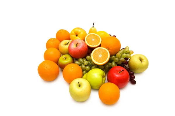 Różne owoce na białym tle — Zdjęcie stockowe