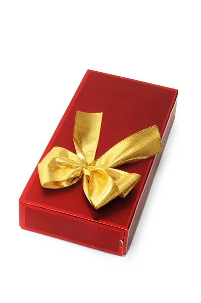 Scatola regalo rossa isolata sul bianco — Foto Stock