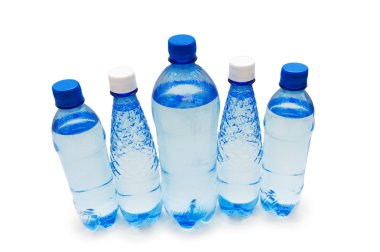 botellas de agua aisladas en blanco