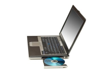 Gümüş laptop üzerinde beyaz izole