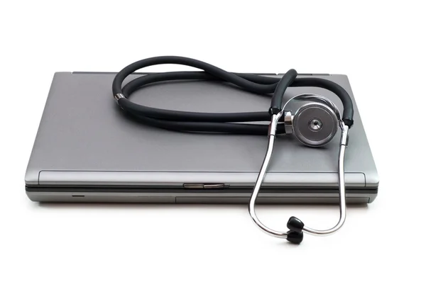 Stethoscoop en laptop — Stockfoto
