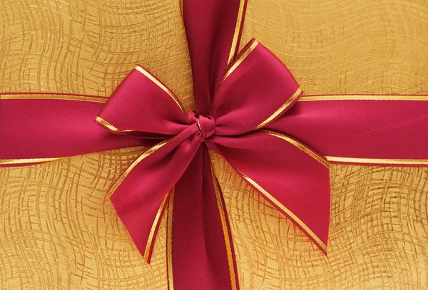 Close up of the gift box with red ribbon — Stock Photo, Image