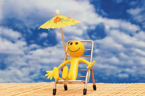 Smilie enjoying sun — Stock Photo, Image