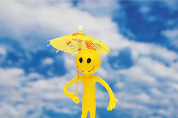 Smilie sarı şemsiye ile — Stok fotoğraf