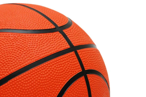 Orangefarbener Basketball isoliert auf dem weißen — Stockfoto
