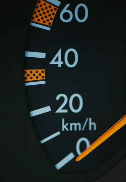 자동차 속도계의 클로즈업 — 스톡 사진