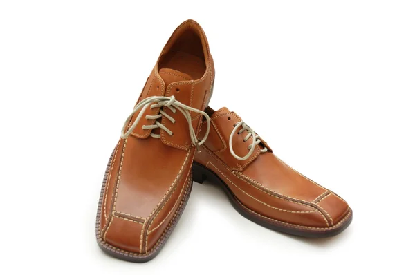 Par de sapatos masculinos laranja isolado — Fotografia de Stock