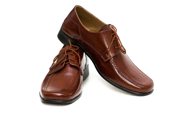 Zapatos marrones aislados en el blanco —  Fotos de Stock
