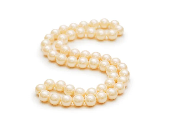 Collier perle isolé sur le blanc — Photo
