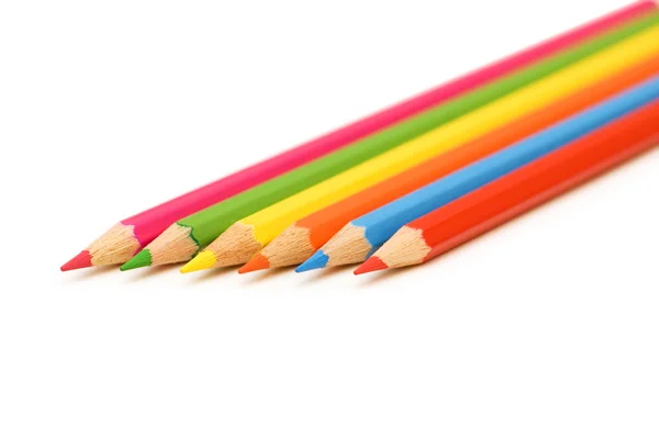 Lápis coloridos isolados sobre o branco — Fotografia de Stock