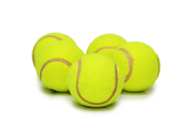 Vele tennisballen geïsoleerd — Stockfoto
