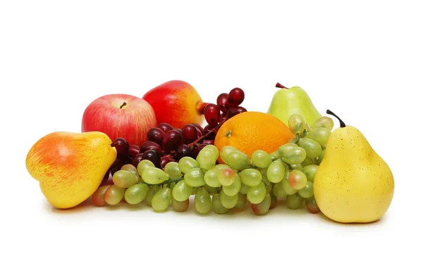Divers fruits isolés sur le blanc — Photo