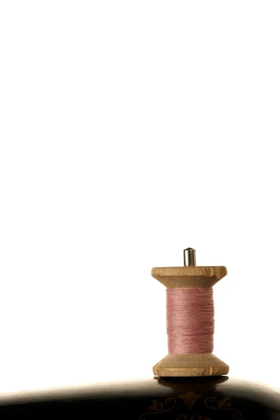 Nähte aus rosa Baumwolle — Stockfoto
