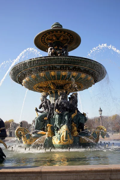 Fountain on Place de Concorde — Stock Photo, Image