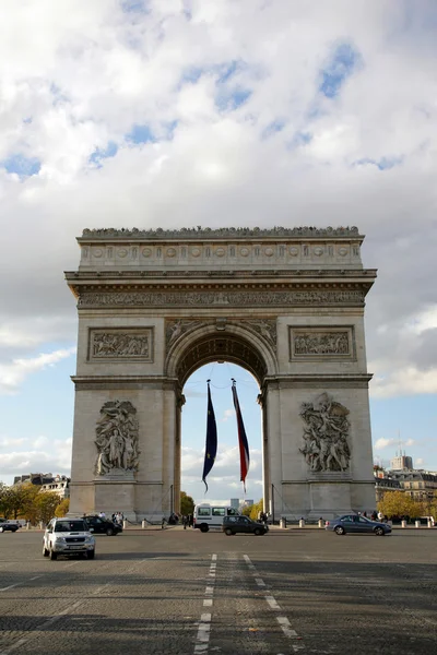 Arco triunfal parisiense — Fotografia de Stock