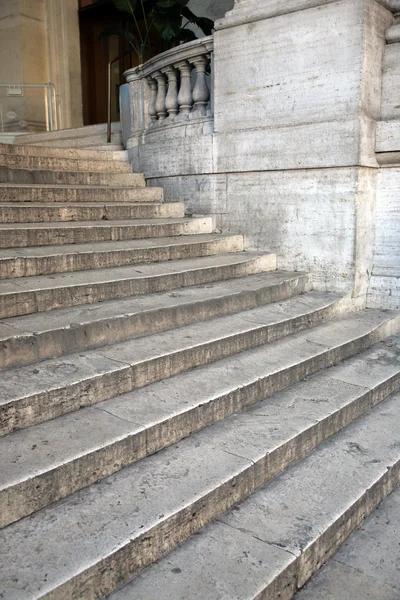 Кам'яні сходи — стокове фото