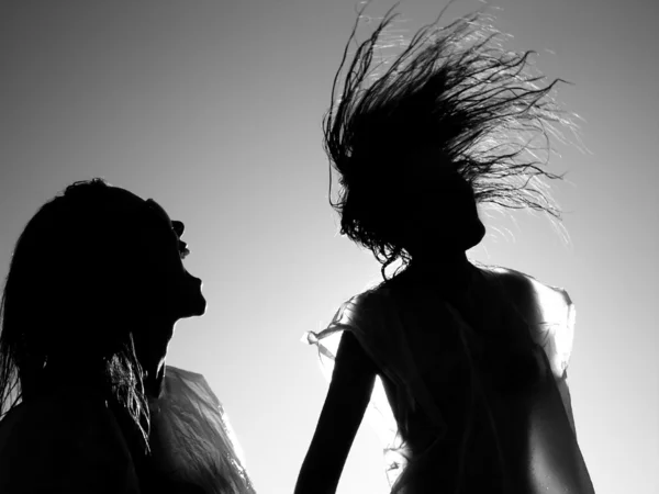 Shout. Two female silhouettes — Stock Photo, Image