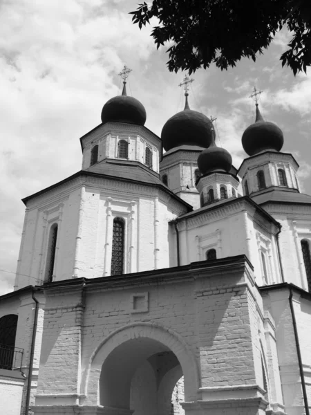 A velha catedral na Rússia — Fotografia de Stock