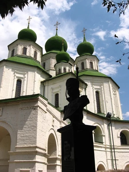 A velha catedral na Rússia — Fotografia de Stock