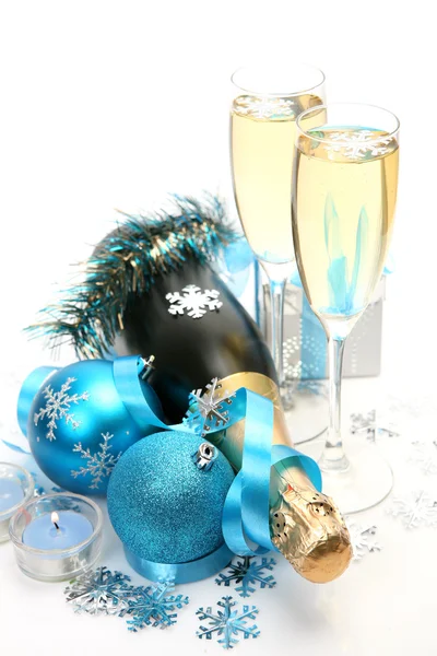 Champanhe e fita azul — Fotografia de Stock