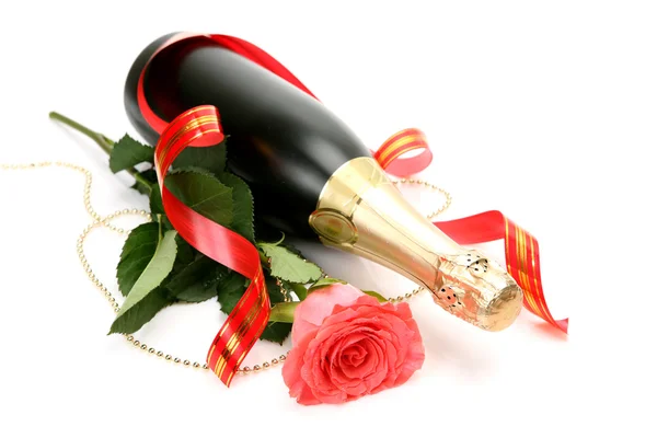 Розовые розы и шампанское — стоковое фото