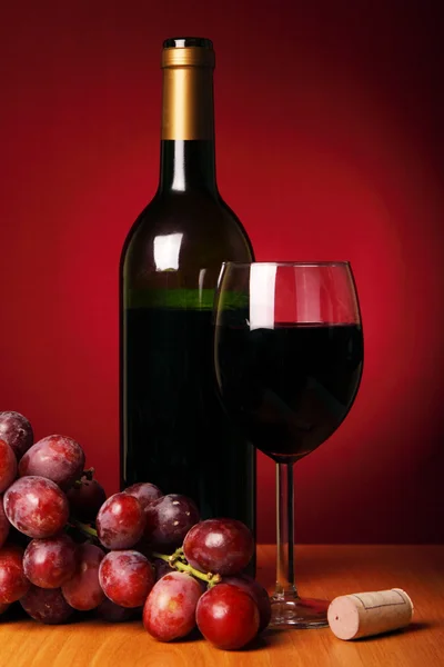 Stilleben med rödvin — Stockfoto