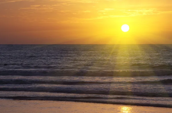 Stock image Daybreak on a sea.