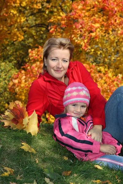 Happy mum with a daughter — Stock Photo, Image