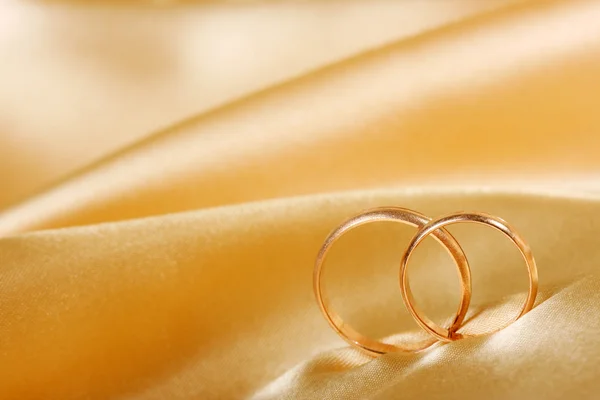 Los anillos de boda se pueden utilizar como telón de fondo —  Fotos de Stock