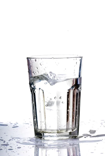 Vaso de agua y spray — Foto de Stock