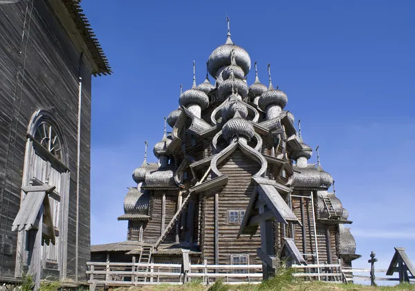 Karelen. Kizhi. Preobrazhenskiy kyrka — Stockfoto