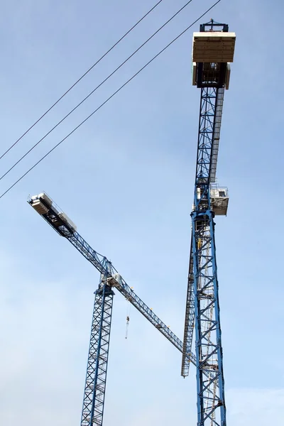 Two cranes in the sky — Stock Photo, Image