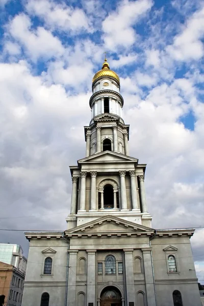 Bulutlardaki kilise — Stok fotoğraf