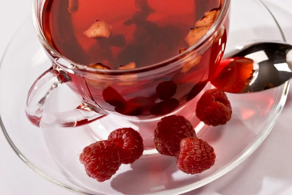 Tea with raspberry — Stock Photo, Image